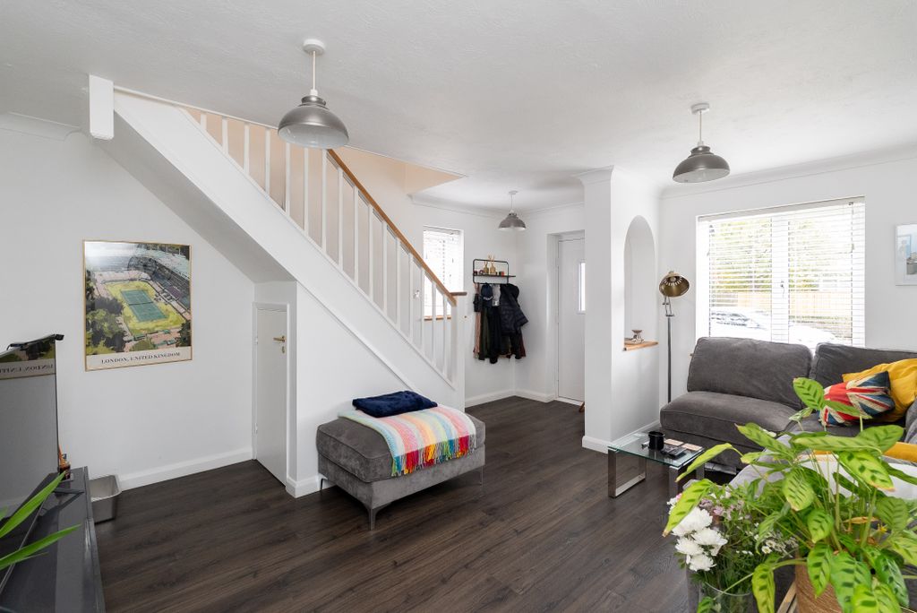 Property photo 2 of 13 Without Cat