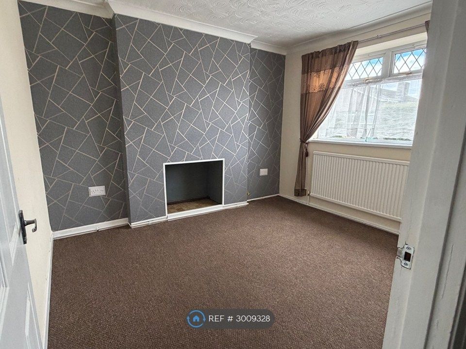 Property photo 3 of 9 Dining Room/Lounge