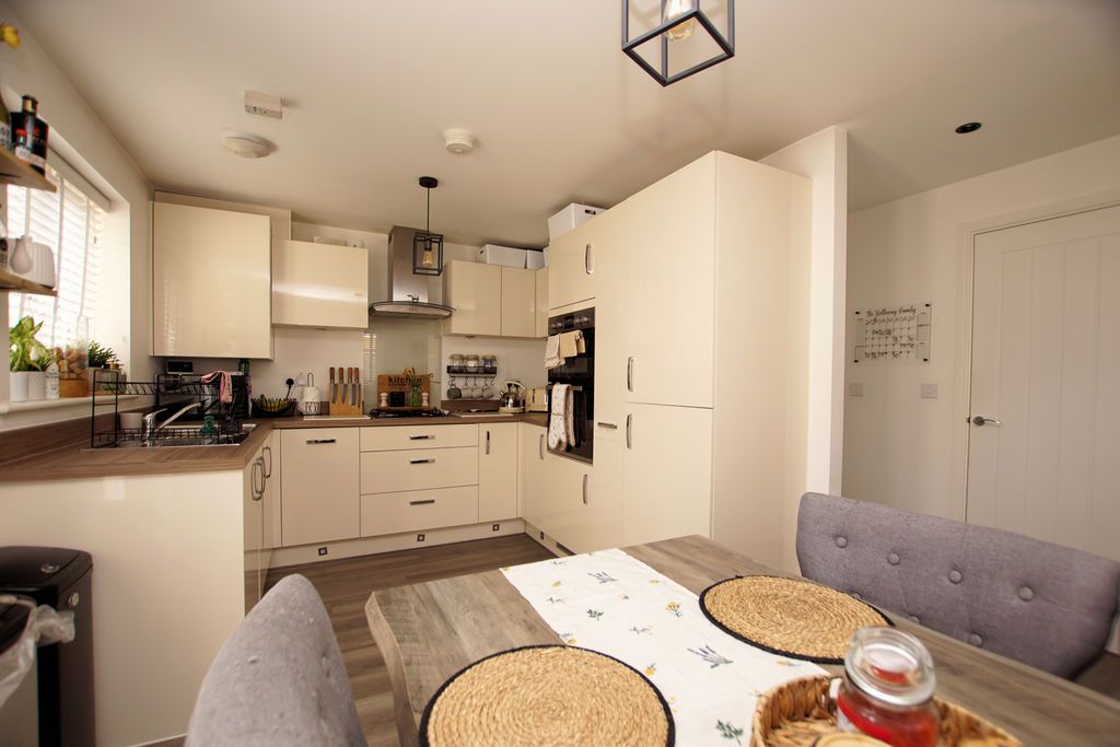 Property photo 3 of 17 Kitchen/ Diner