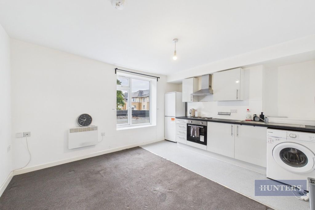 Property photo 2 of 6 Cam05152G0-Pr0210-Still001.Jpg