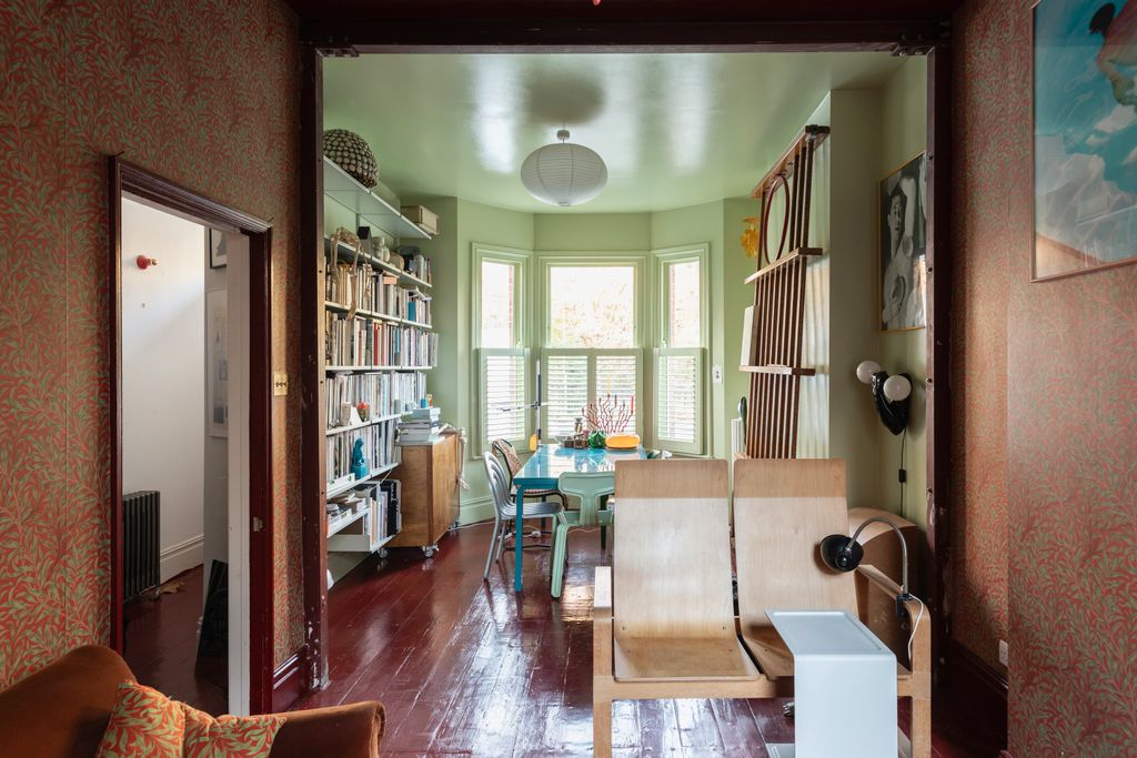 Property photo 3 of 19