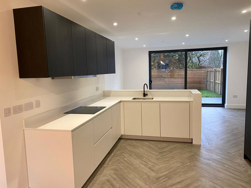 Property photo 3 of 3 Example Finishes