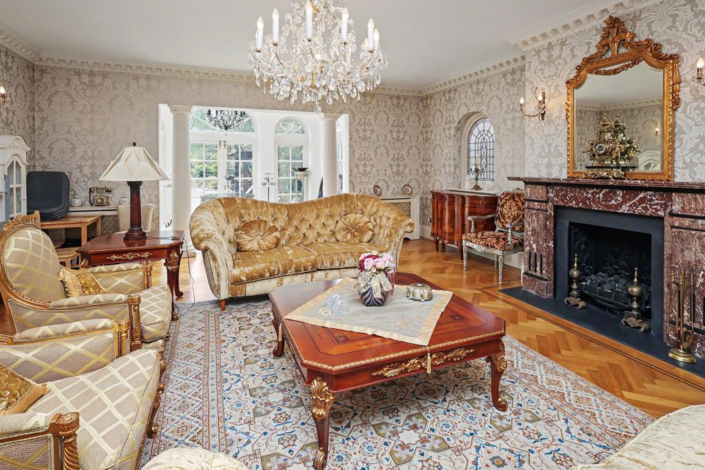 7 bed mobile/park home for saleBeech Hill, Barnet EN4 photo 5