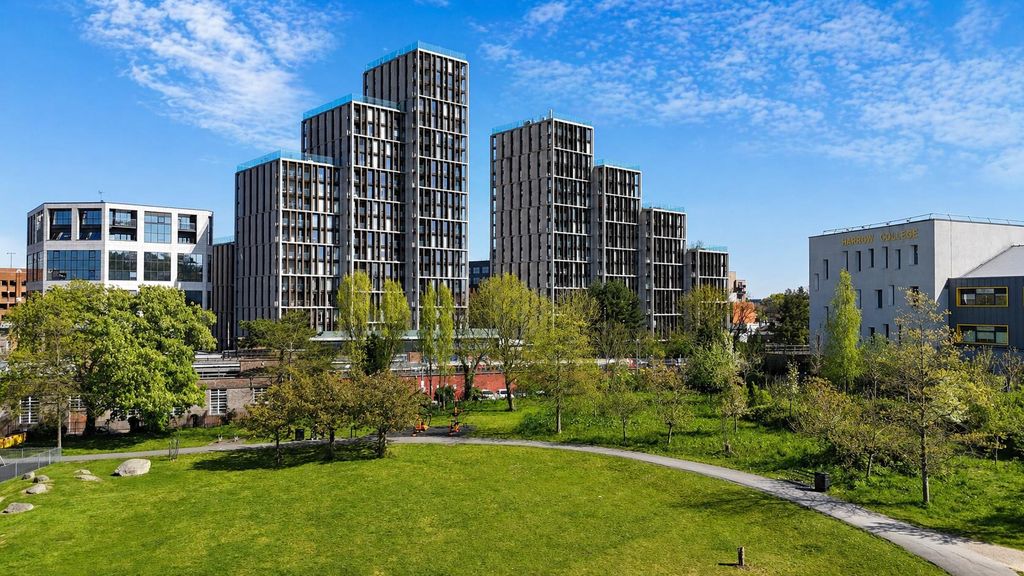 Property photo 1 of 12 Exterior