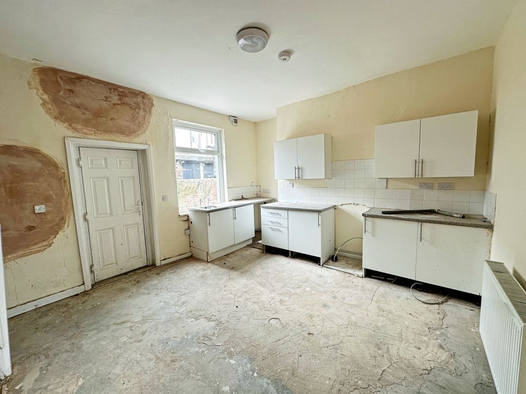 Property photo 3 of 23