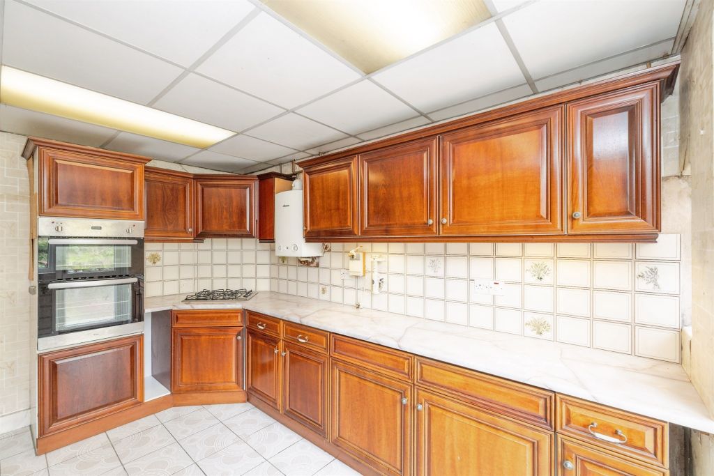 Property photo 2 of 20