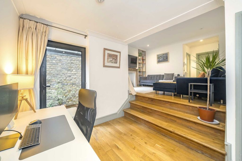 Property photo 3 of 7