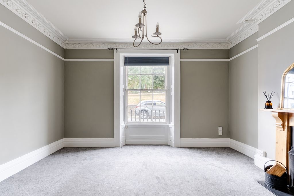 Property photo 1 of 10 1
