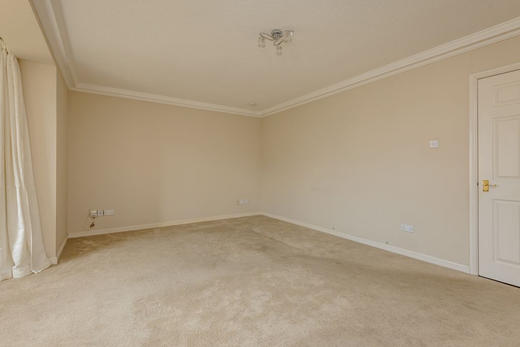 Property photo 3 of 17 Property Image 3