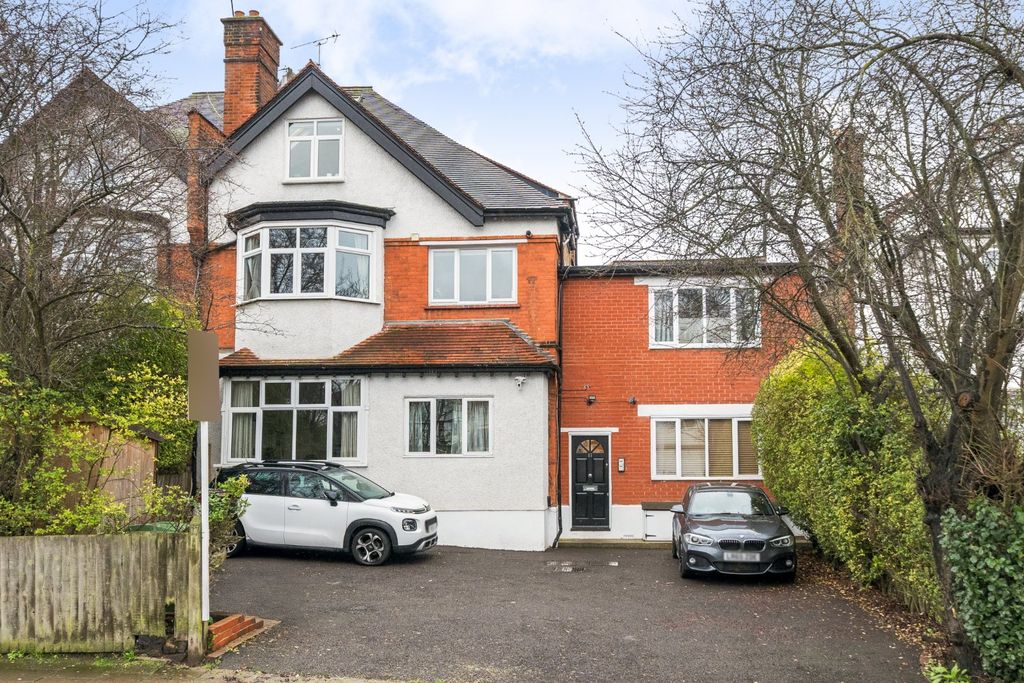 Property photo 2 of 9 Picture No. 11