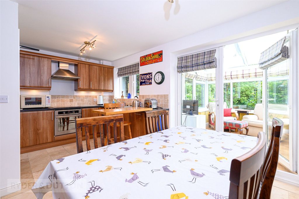 Property photo 3 of 24 Kitchen Diner