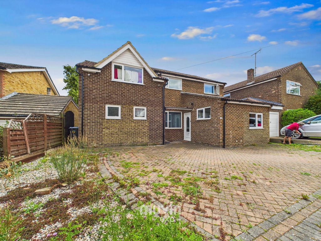 Property photo 2 of 19