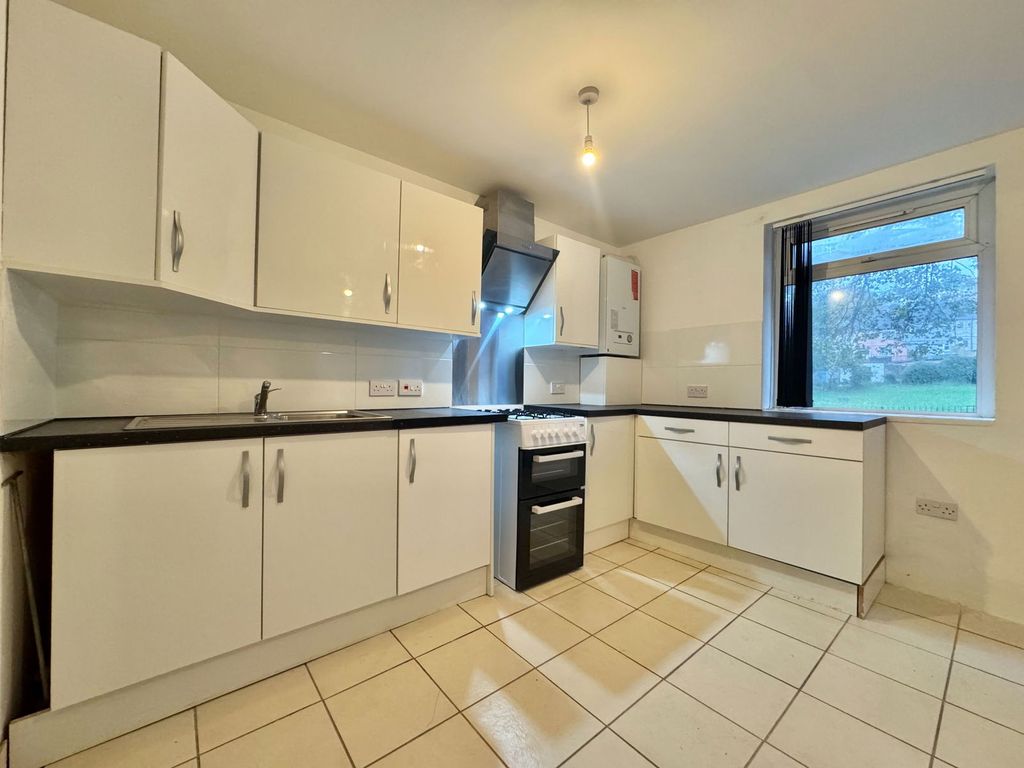 Property photo 1 of 4