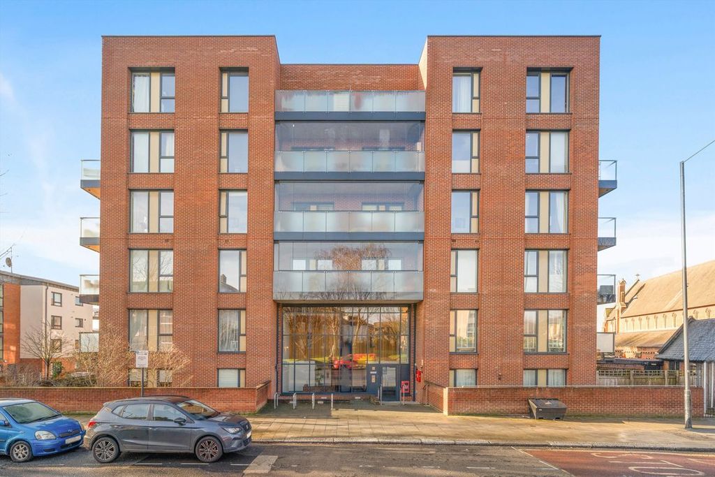 Property photo 1 of 9