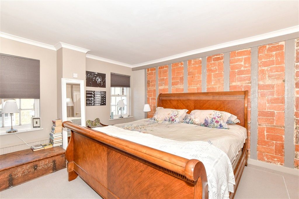 Property photo 1 of 15 Bedroom 1