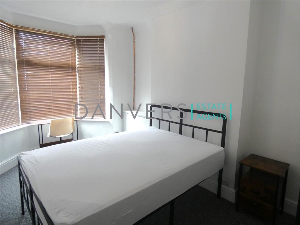 Property photo 3 of 7 P1120406.Jpg