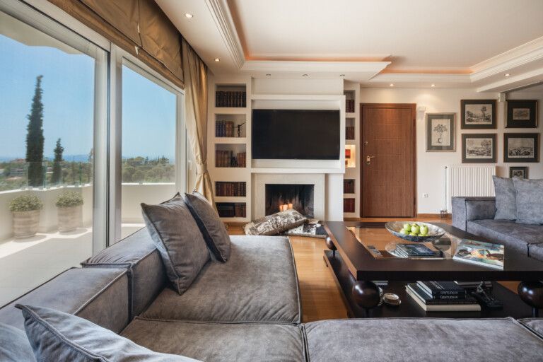 Property photo 3 of 18