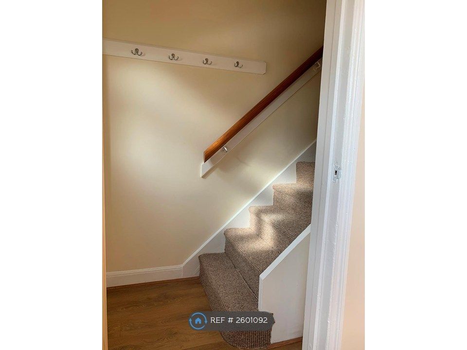 Property photo 3 of 10 Hall/Stairs