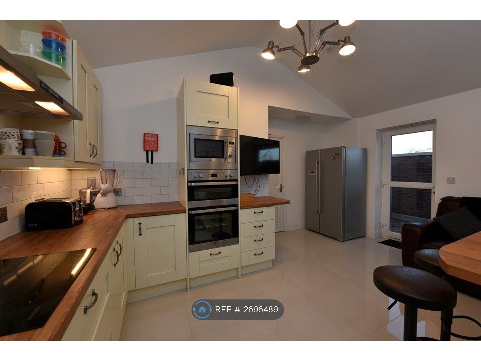 Property photo 2 of 15 Tv