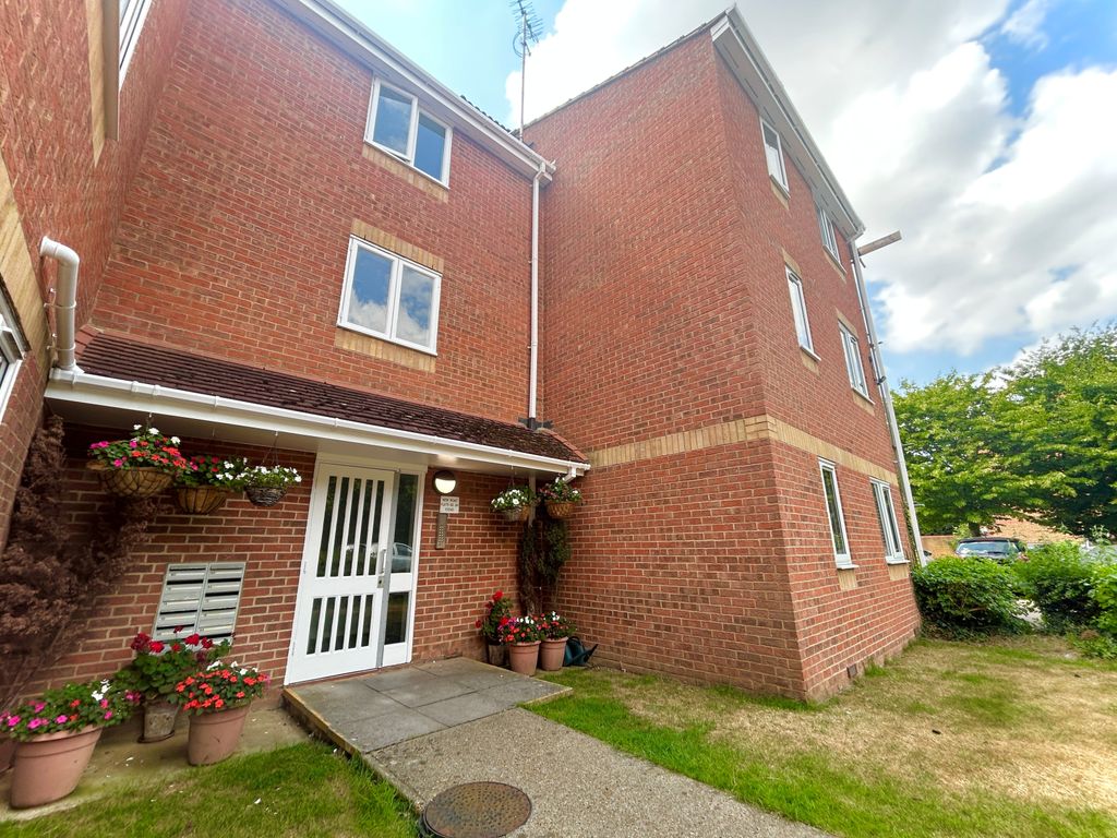 Property photo 1 of 9 1 Bed P.Built To Rent New Road, Hackbridge Cr4