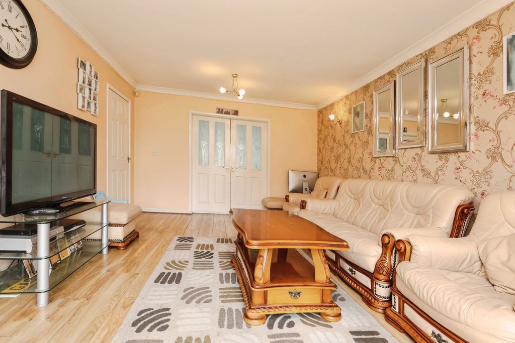 Property photo 2 of 18 Pbox-Img.Jpg