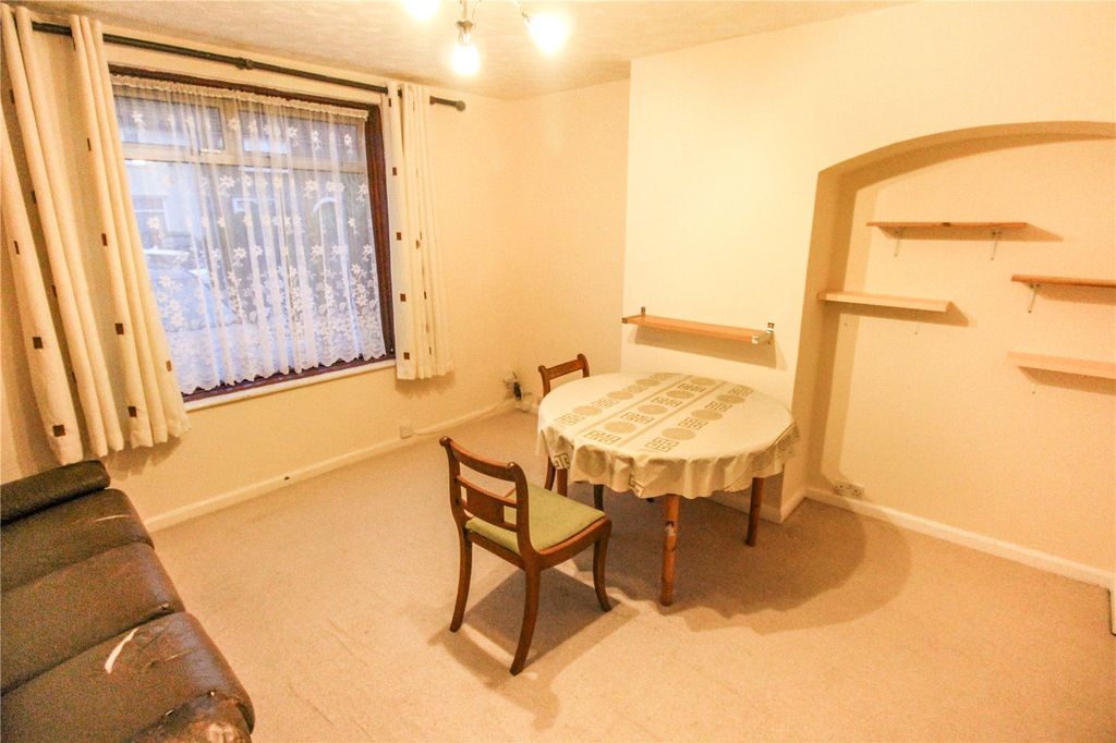 Property photo 2 of 8 Picture No. 26