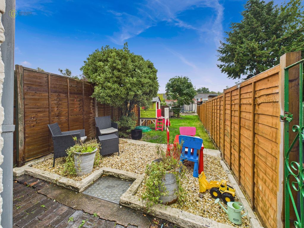 Property photo 3 of 22