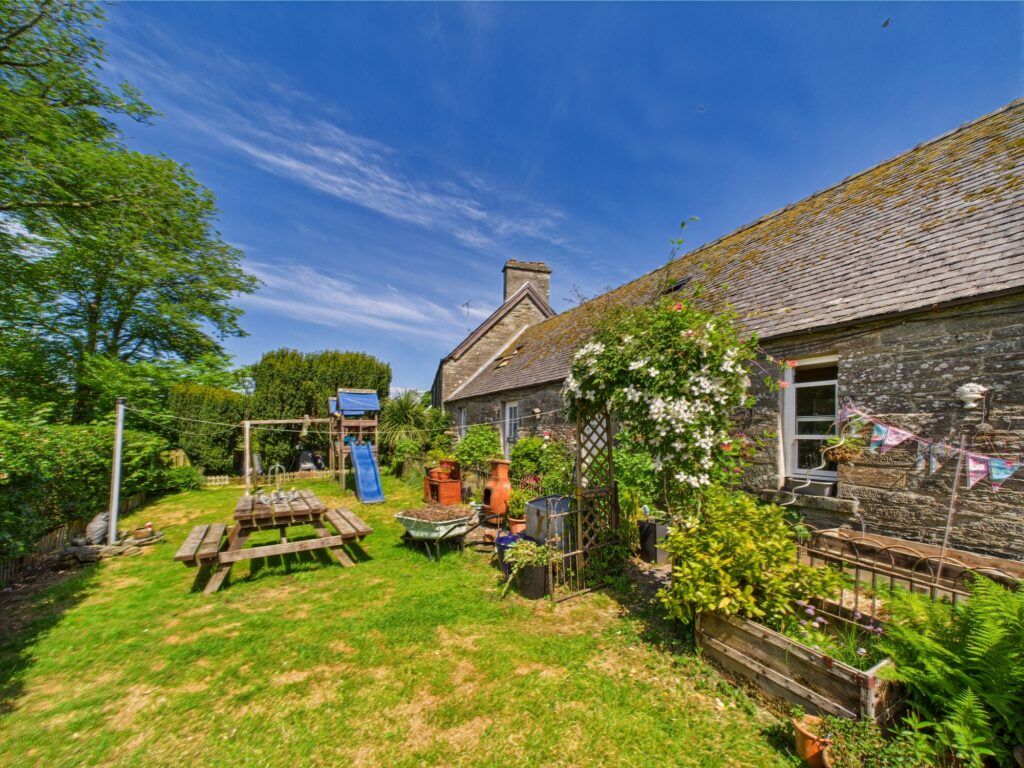 Property photo 2 of 66