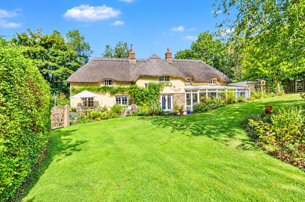 Property photo 1 of 27 Spring House