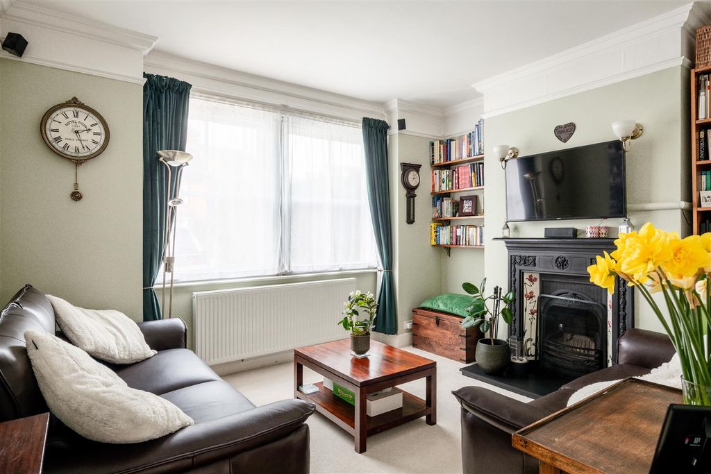 Property photo 3 of 22
