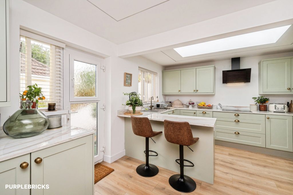 Property photo 1 of 37