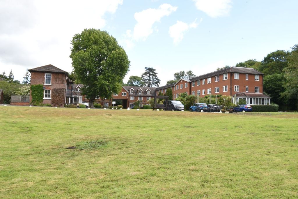 Property photo 2 of 16