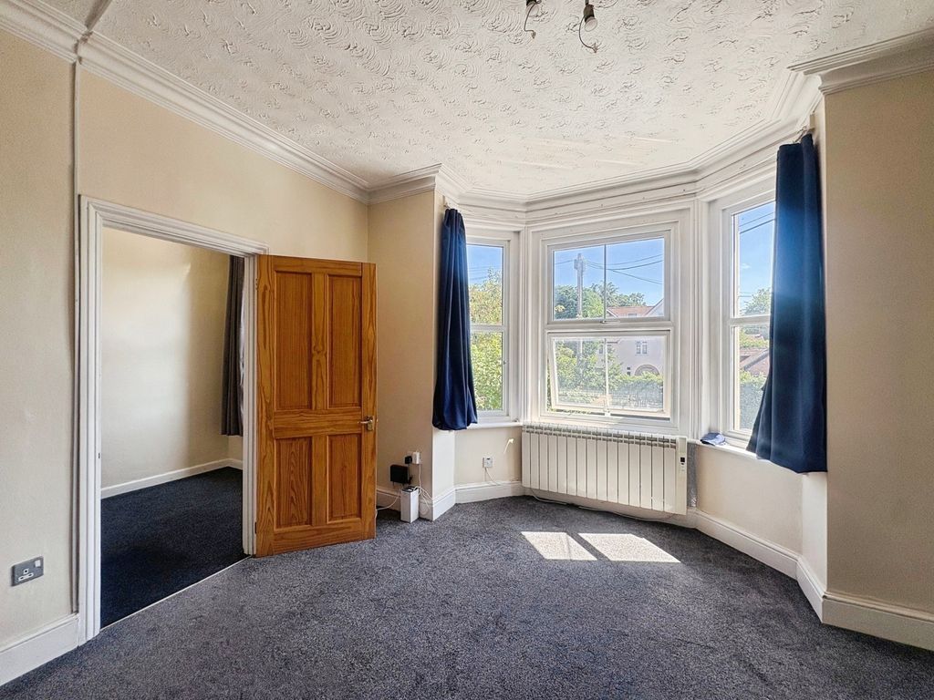 Property photo 3 of 12 Pbox-Img.Jpg