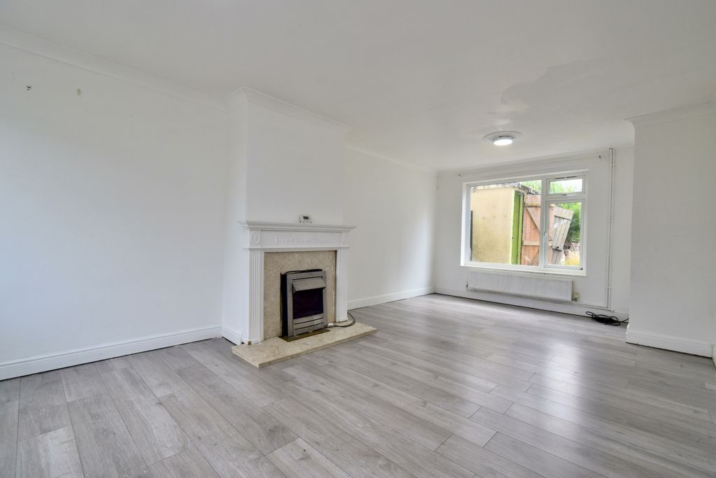 Property photo 2 of 9 Gallery