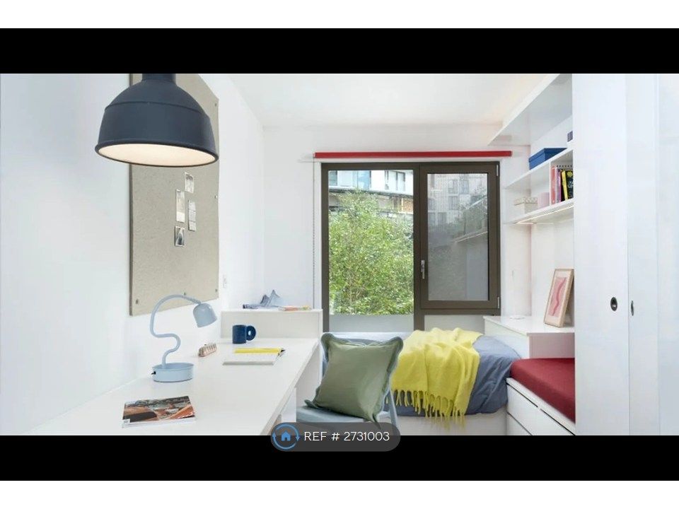 Property photo 1 of 9 Room