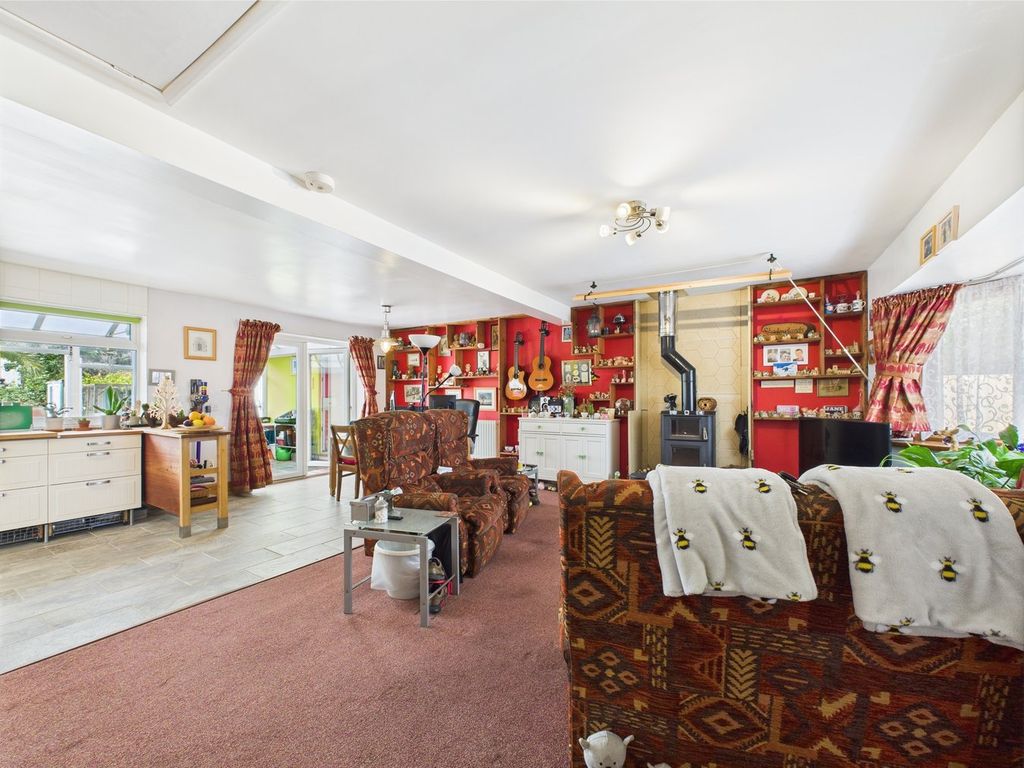 Property photo 2 of 29