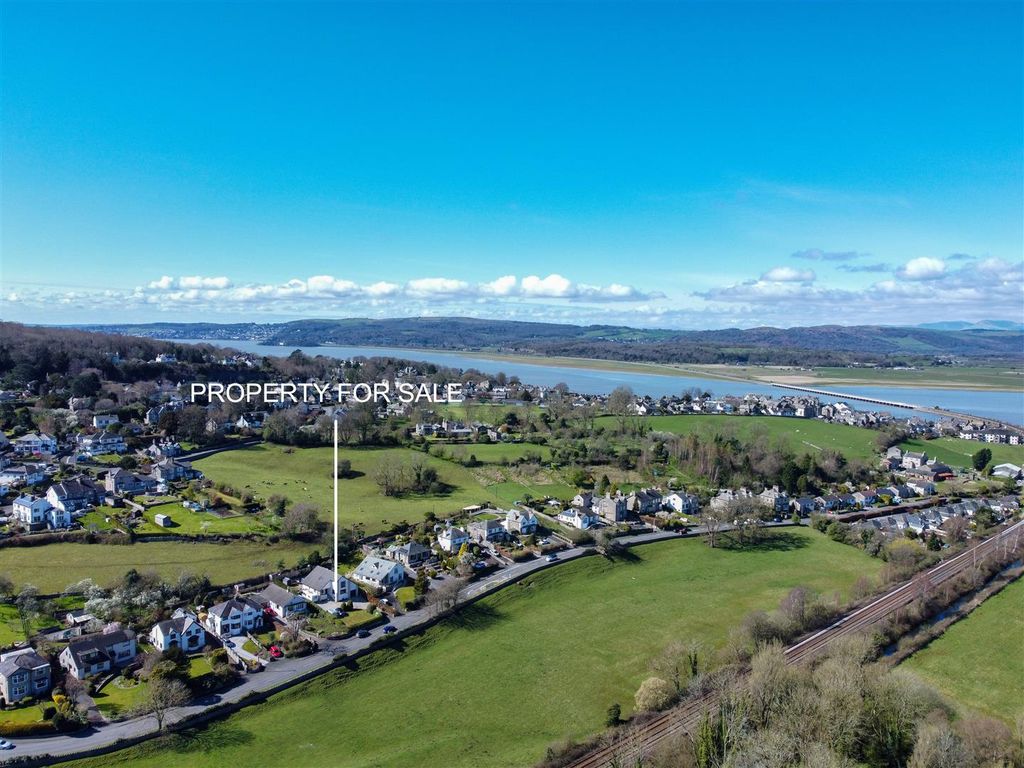 Property photo 2 of 37