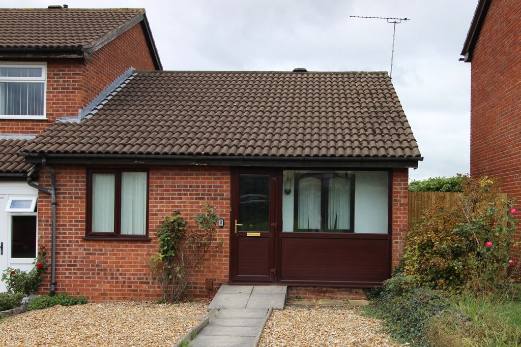 Property photo 1 of 7 Two Bedroom Semi Detached Bungalow