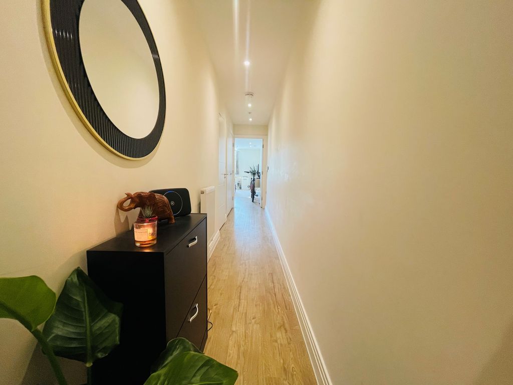 Property photo 3 of 5 Hallway