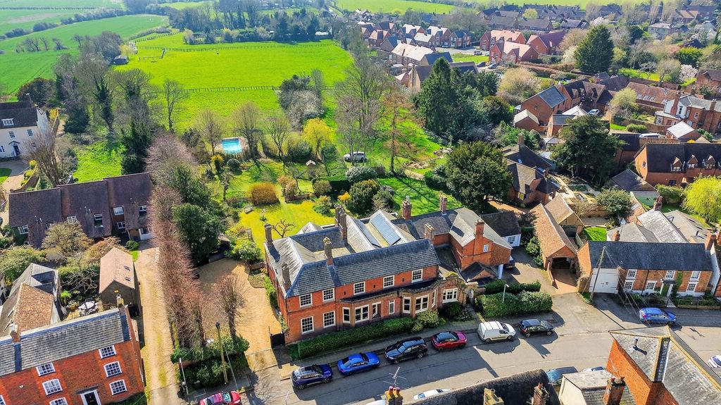 Property photo 1 of 48