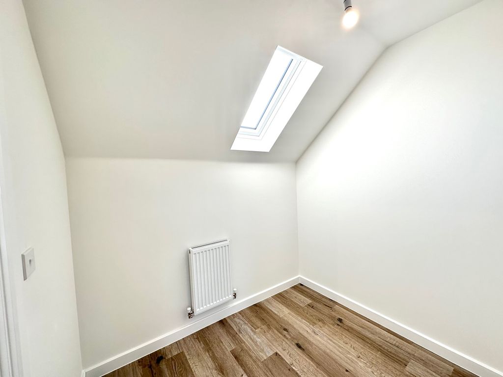 Additional image 11 of 3 bed town house to rentDart Avenue, Topsham, Exeter EX2