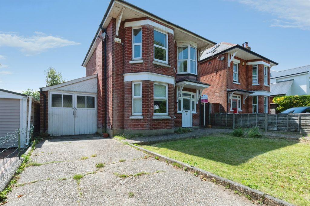 Property photo 1 of 16