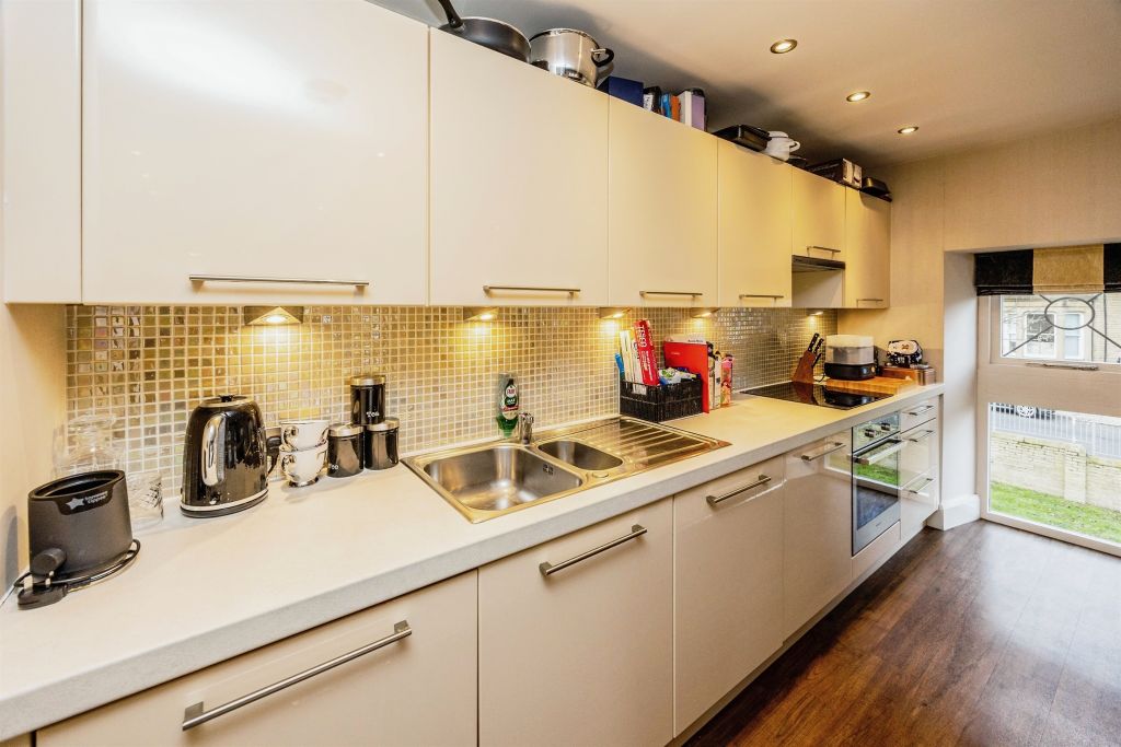 Additional image 7 of 2 bed flat for salePrescott Street, Halifax HX1