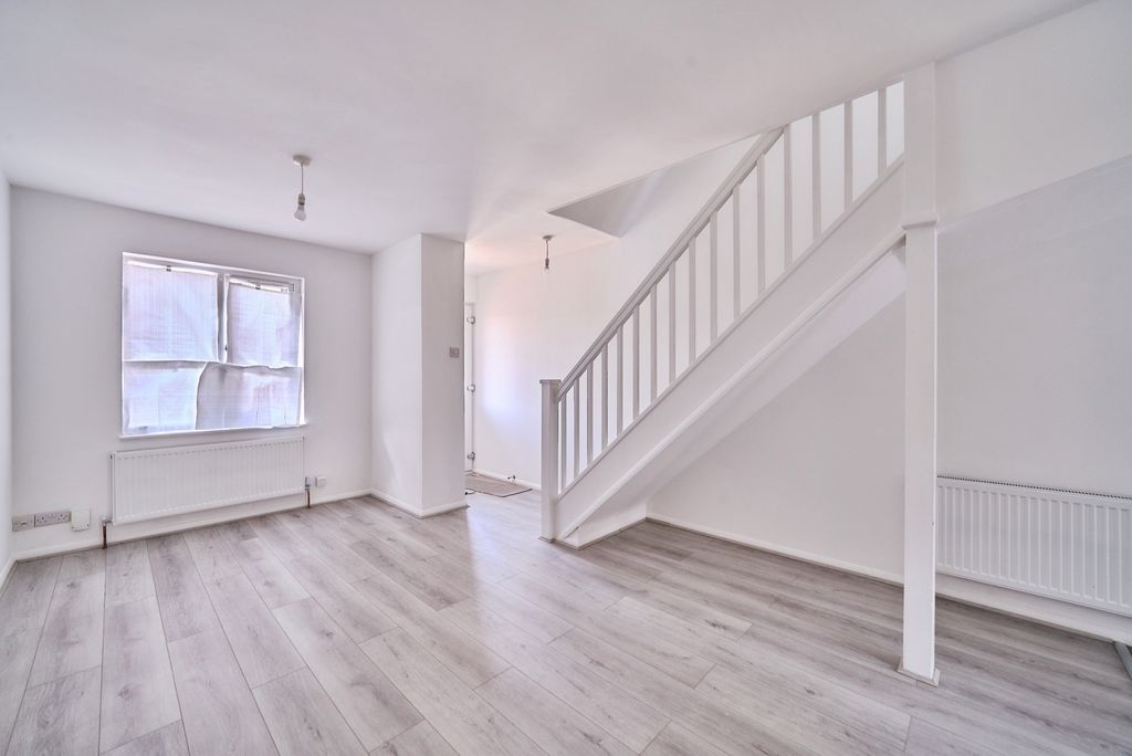 Property photo 2 of 18 Pbox-Img.Jpg