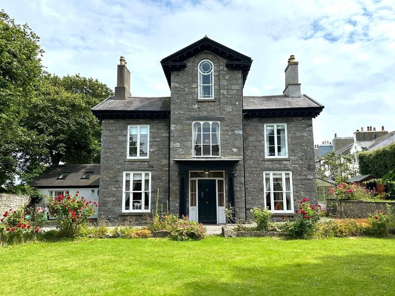 Property photo 1 of 22 Elderbank