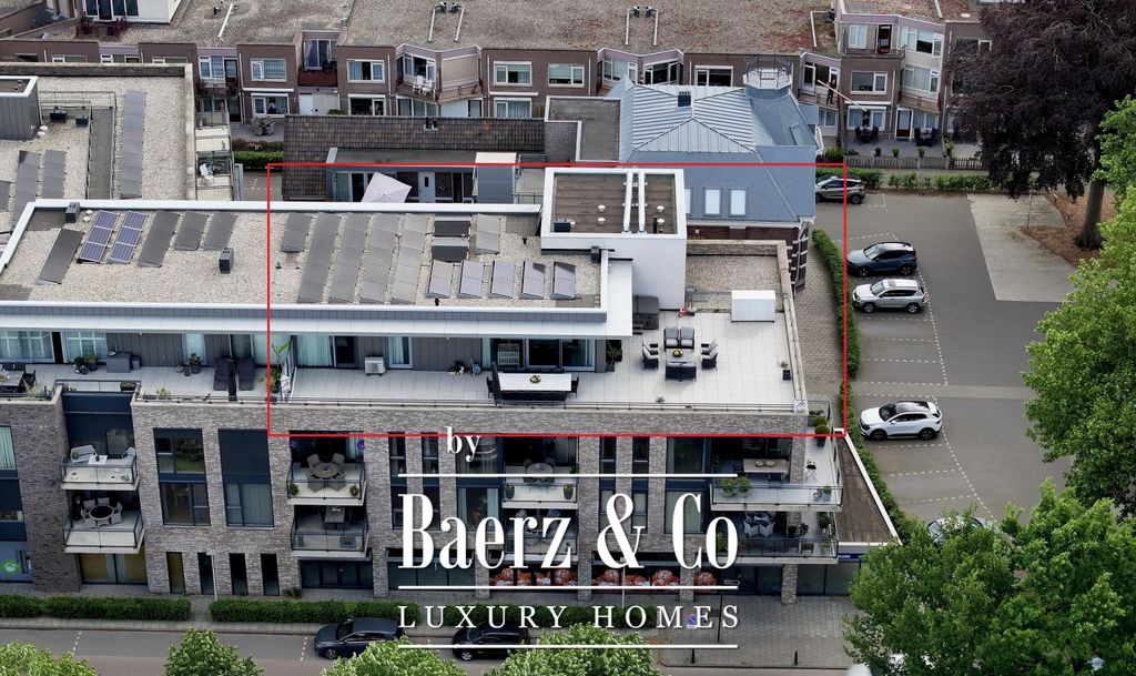 Property photo 1 of 44