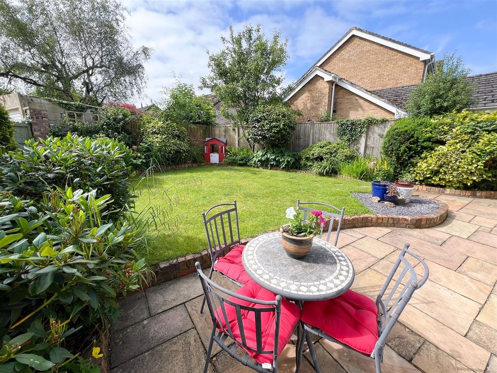 Property photo 3 of 32