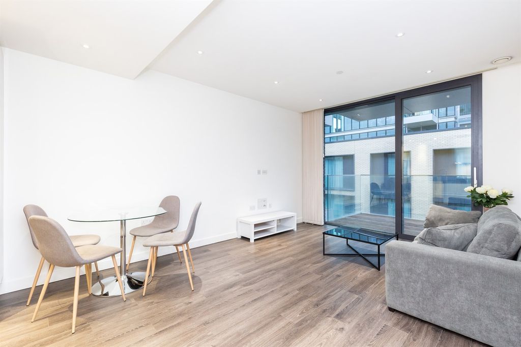 Property photo 2 of 15 Reception