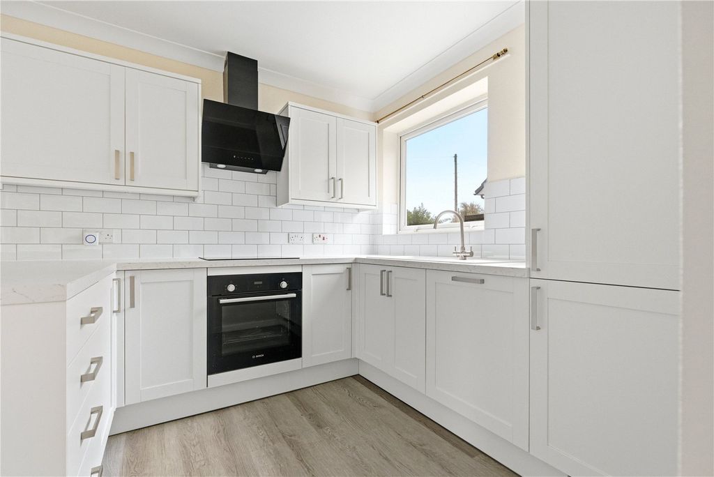 Property photo 2 of 17 Picture No. 06