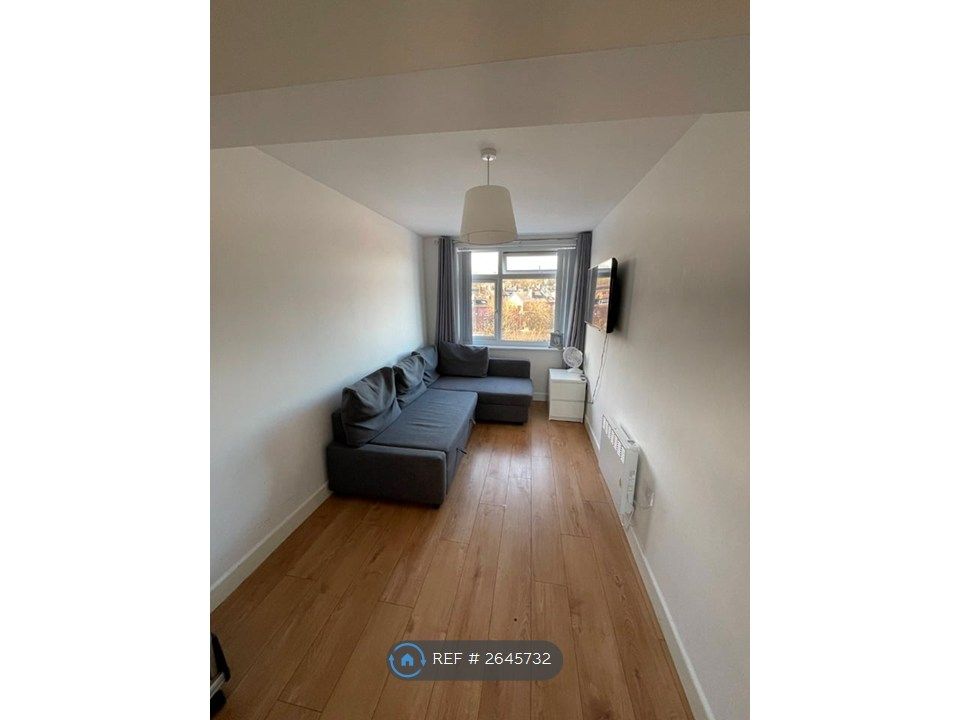 Property photo 3 of 5